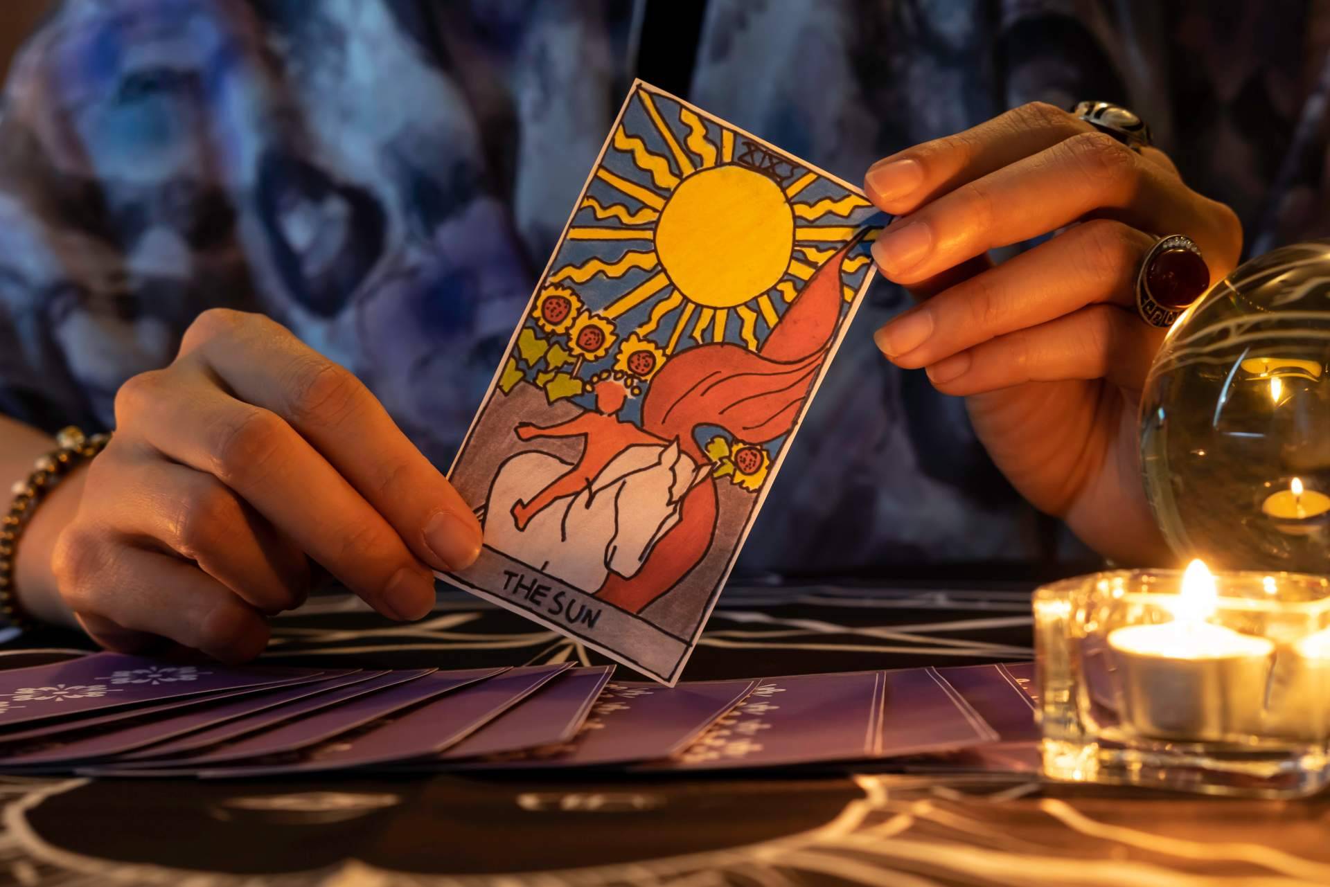Lara Álvarez; una de las lecturas de tarot más precisas de toda España