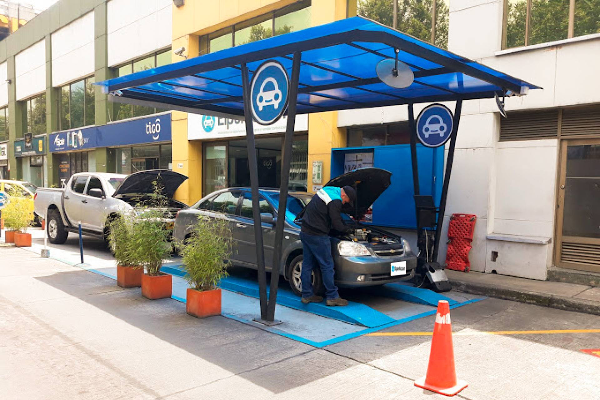 Diagnóstico detallado para la compraventa de vehículos; El Perito revisa hasta 240 aspectos