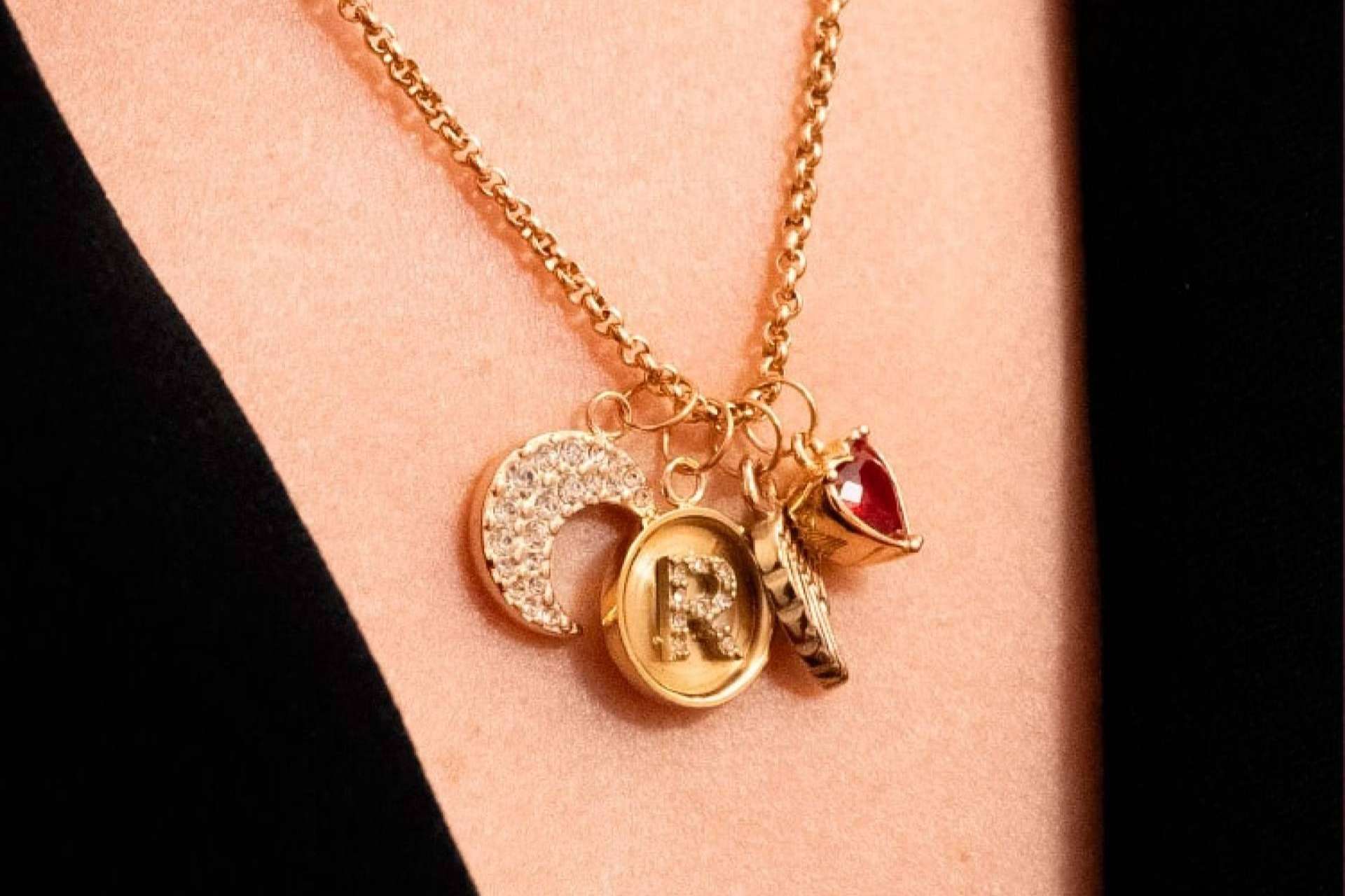 Rebajas de verano en AmaloA; 20% en collares, pendientes, pulseras y anillos