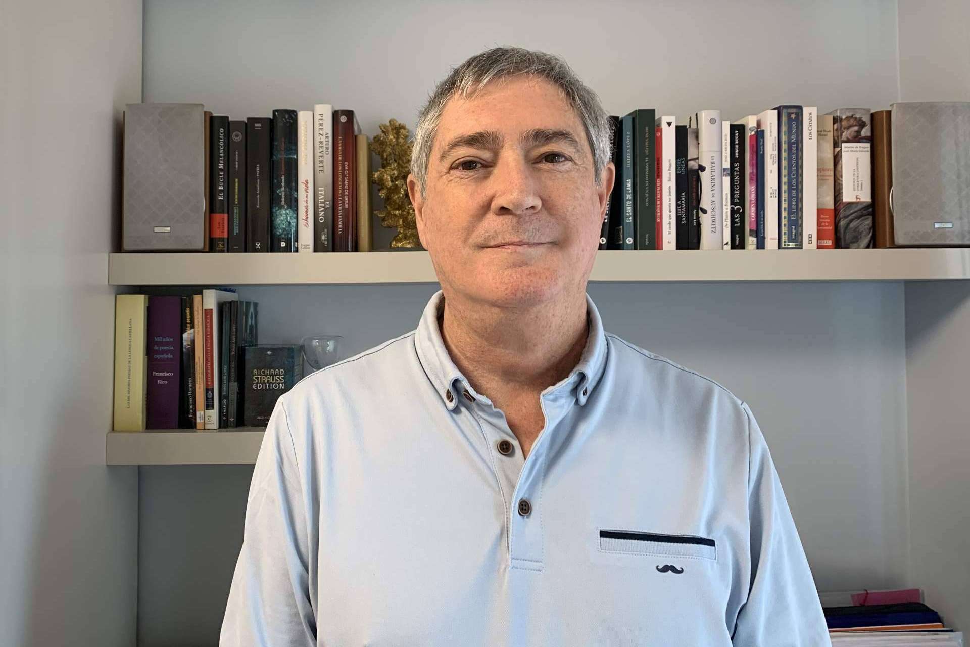 Suspense, esmeraldas y una maldición; Tomás Aspe López presenta su nueva novela ´Seis lágrimas verdes´